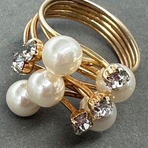 Elegant Faux Pearl , Gold tone, and Rhinestone Ring